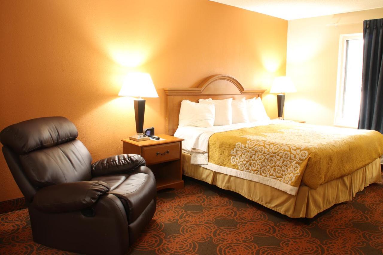 Days Inn By Wyndham Black River Falls - Access To Atv Trail Exteriér fotografie