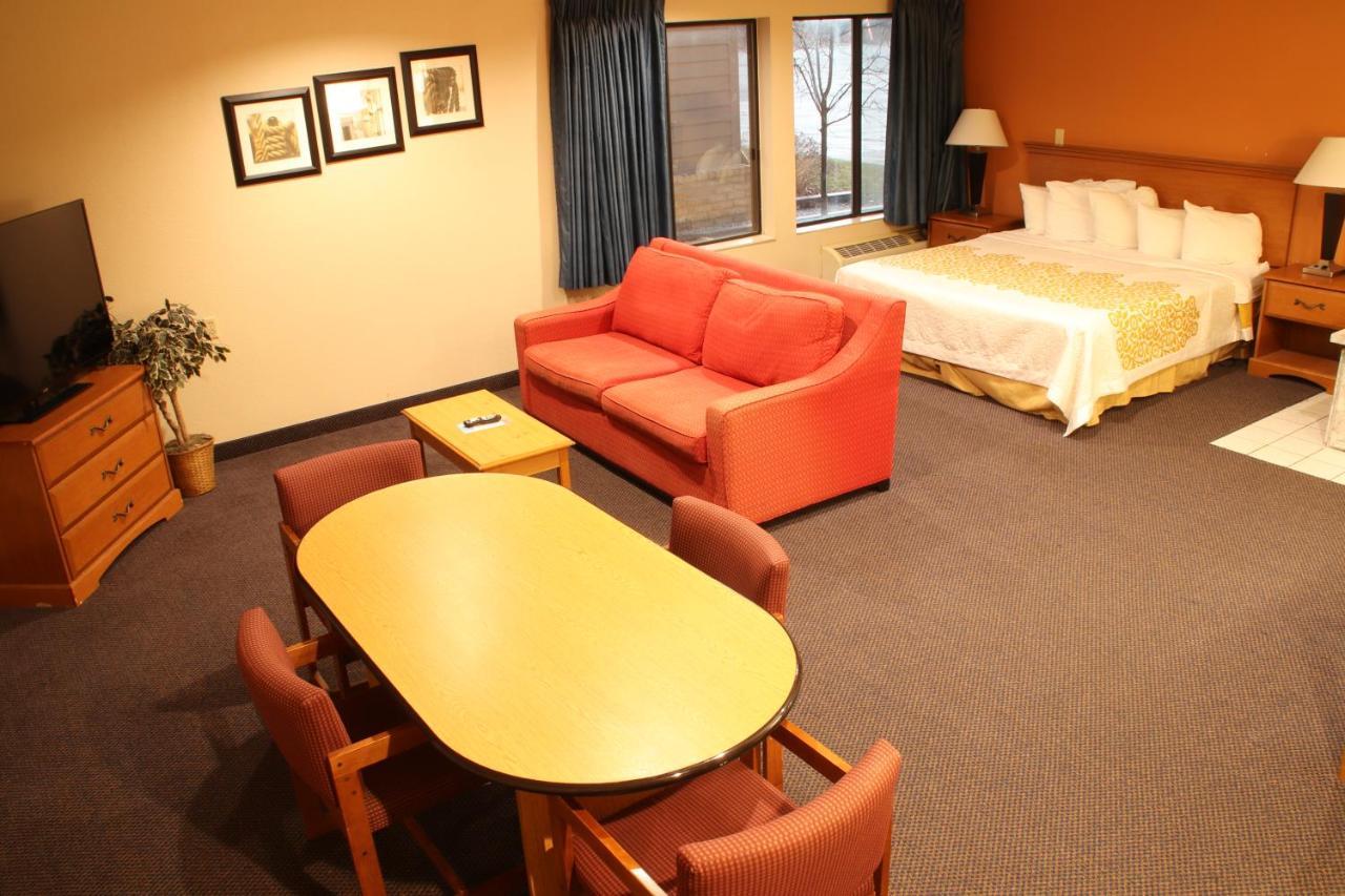 Days Inn By Wyndham Black River Falls - Access To Atv Trail Exteriér fotografie