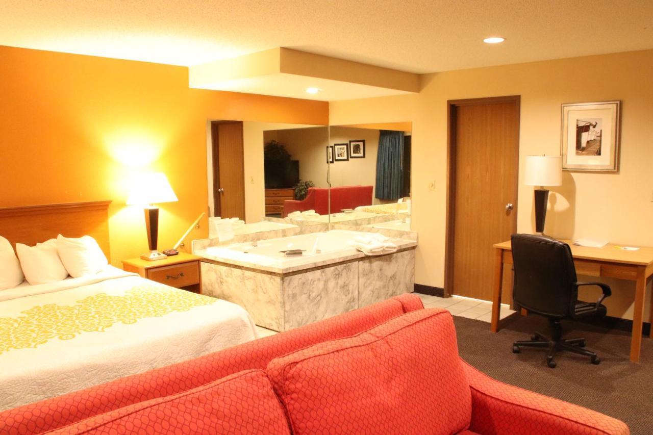 Days Inn By Wyndham Black River Falls - Access To Atv Trail Exteriér fotografie