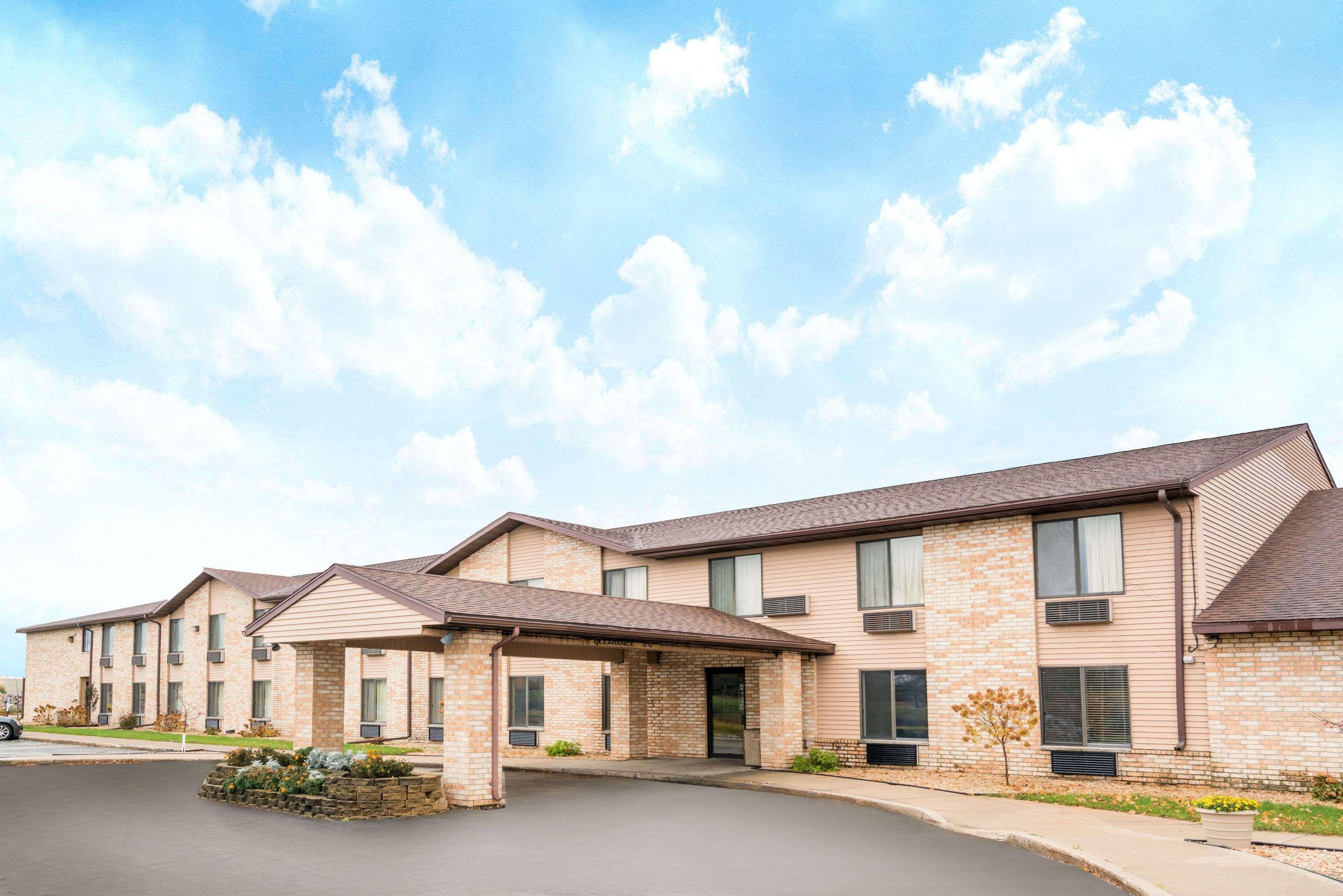 Days Inn By Wyndham Black River Falls - Access To Atv Trail Exteriér fotografie
