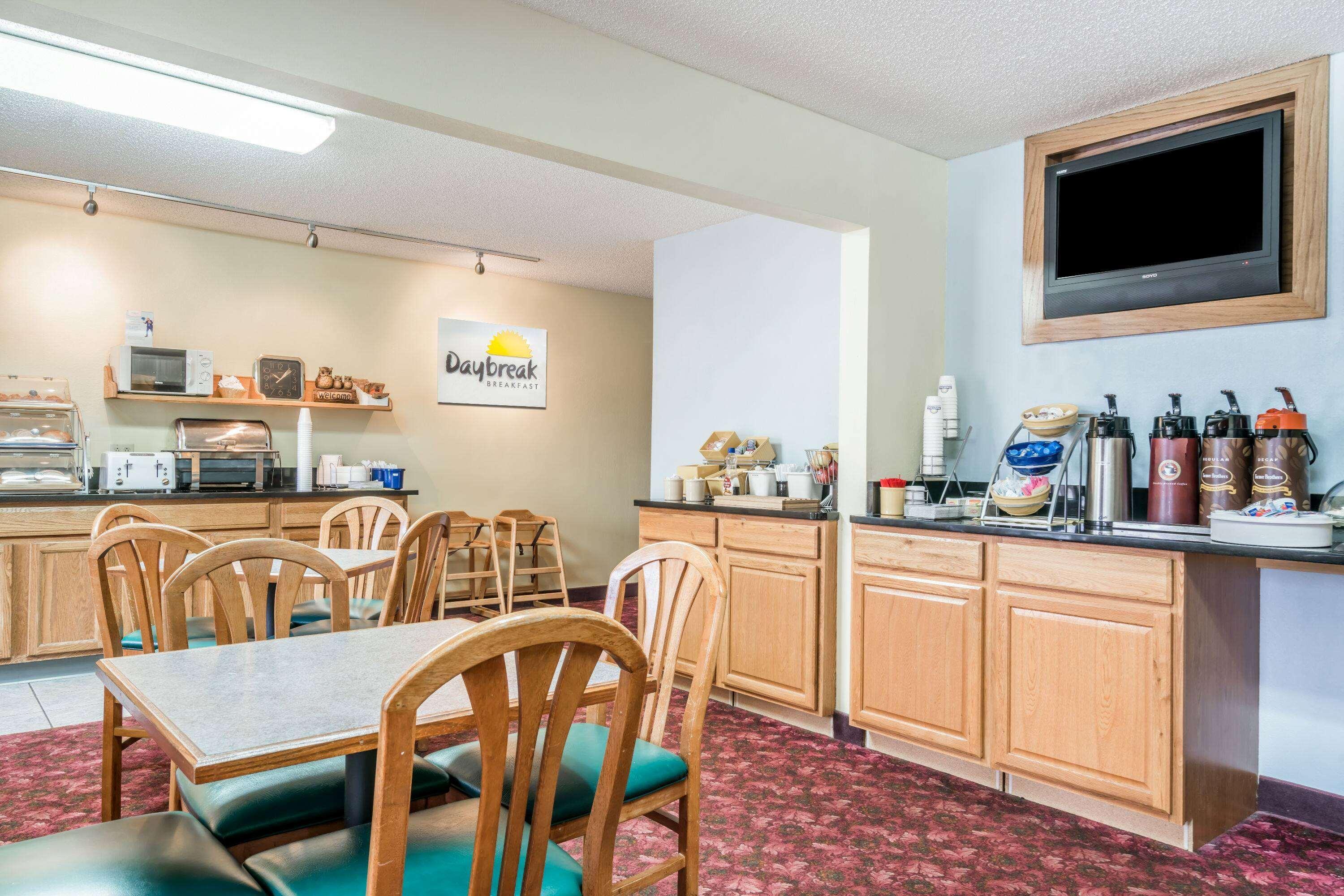 Days Inn By Wyndham Black River Falls - Access To Atv Trail Exteriér fotografie