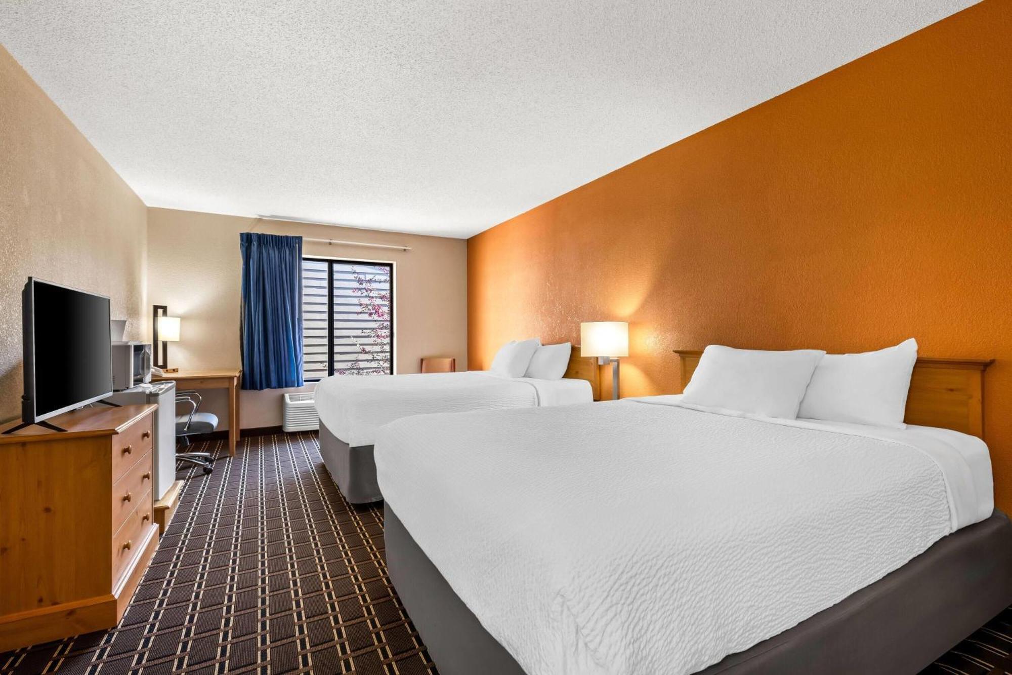 Days Inn By Wyndham Black River Falls - Access To Atv Trail Exteriér fotografie