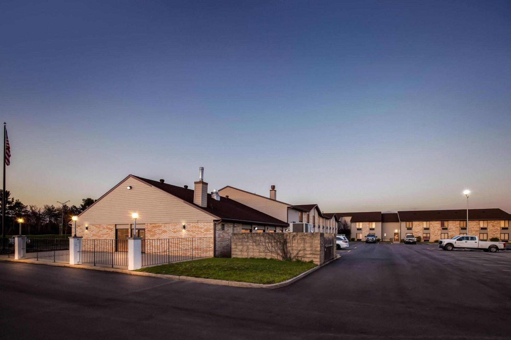 Days Inn By Wyndham Black River Falls - Access To Atv Trail Exteriér fotografie