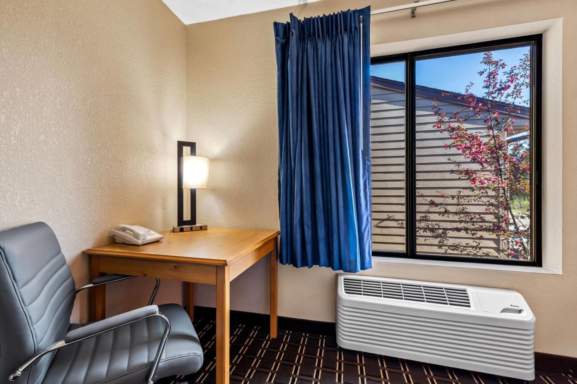 Days Inn By Wyndham Black River Falls - Access To Atv Trail Exteriér fotografie